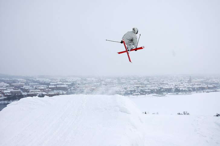 En riktigt fet 720 mute över Ösd.. Foto: Robbin Gälliner. Åkare: Jonas Jönsson.