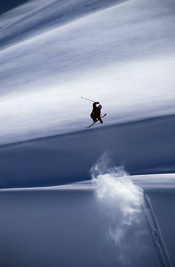 CR gör en 180 över ett naturligt gap i 
paradis. Foto: Mattias Fredriksson. Åkare: CR Johnson.
