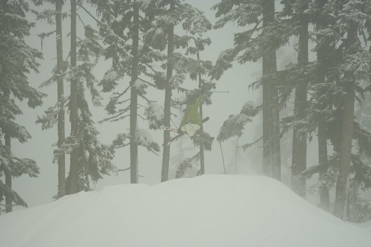 Dassig dag i parken på Blackcomb. Foto: Erik Erke Rasmusson. Åkare: Martin "Granpa Lank" Landgren.