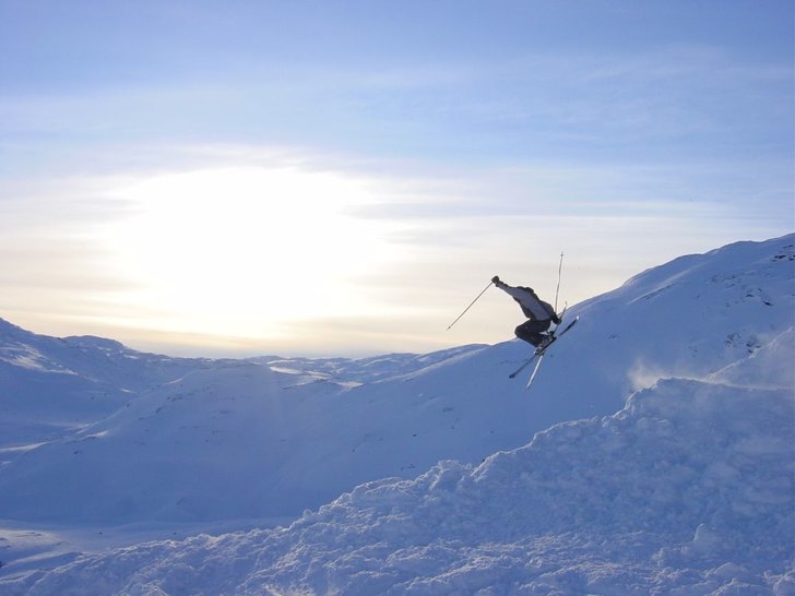 Jag och Linus var och åkte lite puder i Gränsen . Foto: Simon Pontér. Åkare: Linus Nyström.