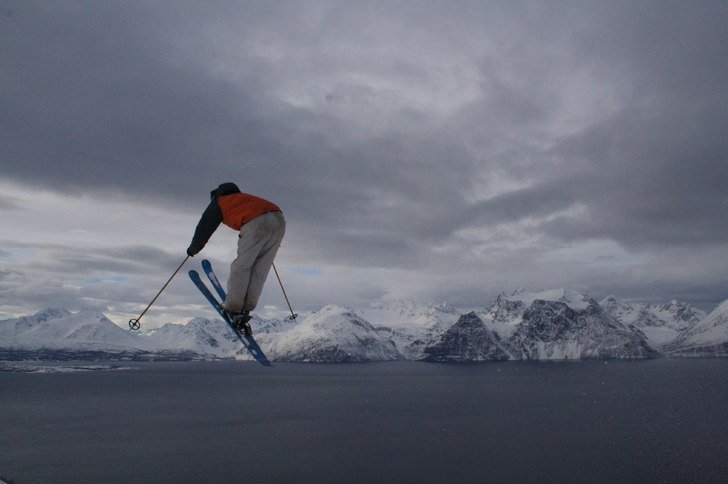 Bosse setter en klassisk "Kongsbergknekk&quot. Foto: Odd Roar Salamonsen. Åkare: Hans Christian Bosse Moi.