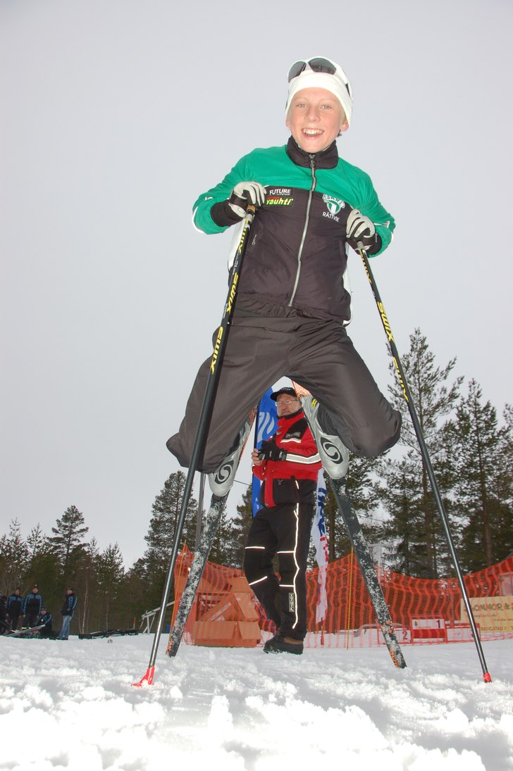 Jag på RIKTIGA SKIDOR. Foto: Lukas Johansson.