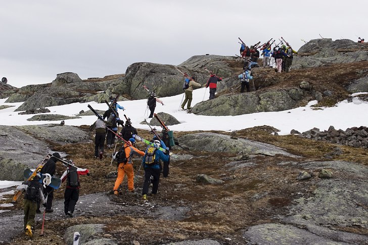 Foto: Johan Hellman. Åkare: Lämmeltåg hem efter tävlingen..