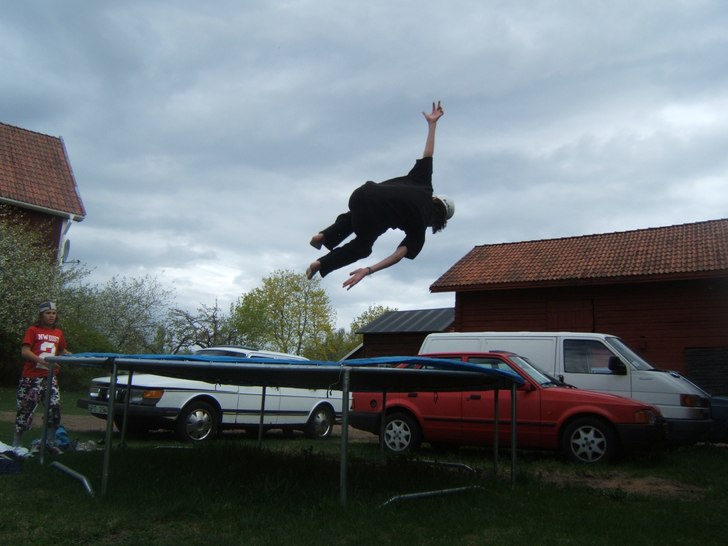 misty ut från mattan. Foto: Clas Nilsson. Åkare: Fredrik Finsén.