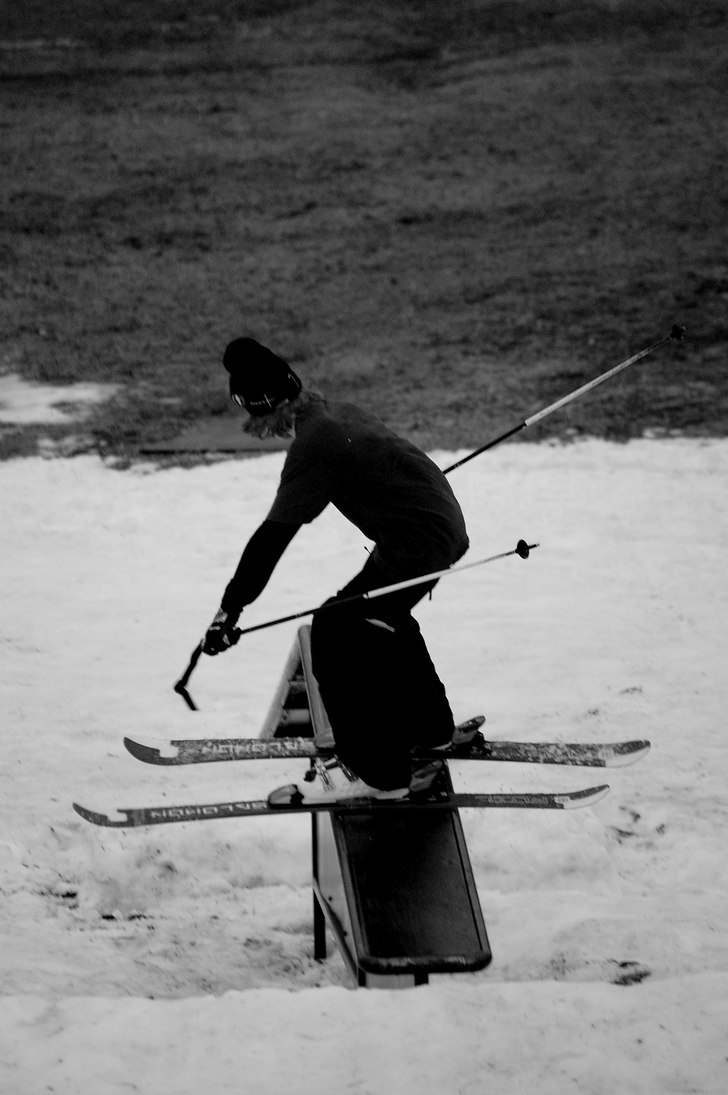 up down . Foto: Sebastian Backman. Åkare: Kristoffer Wikberg.