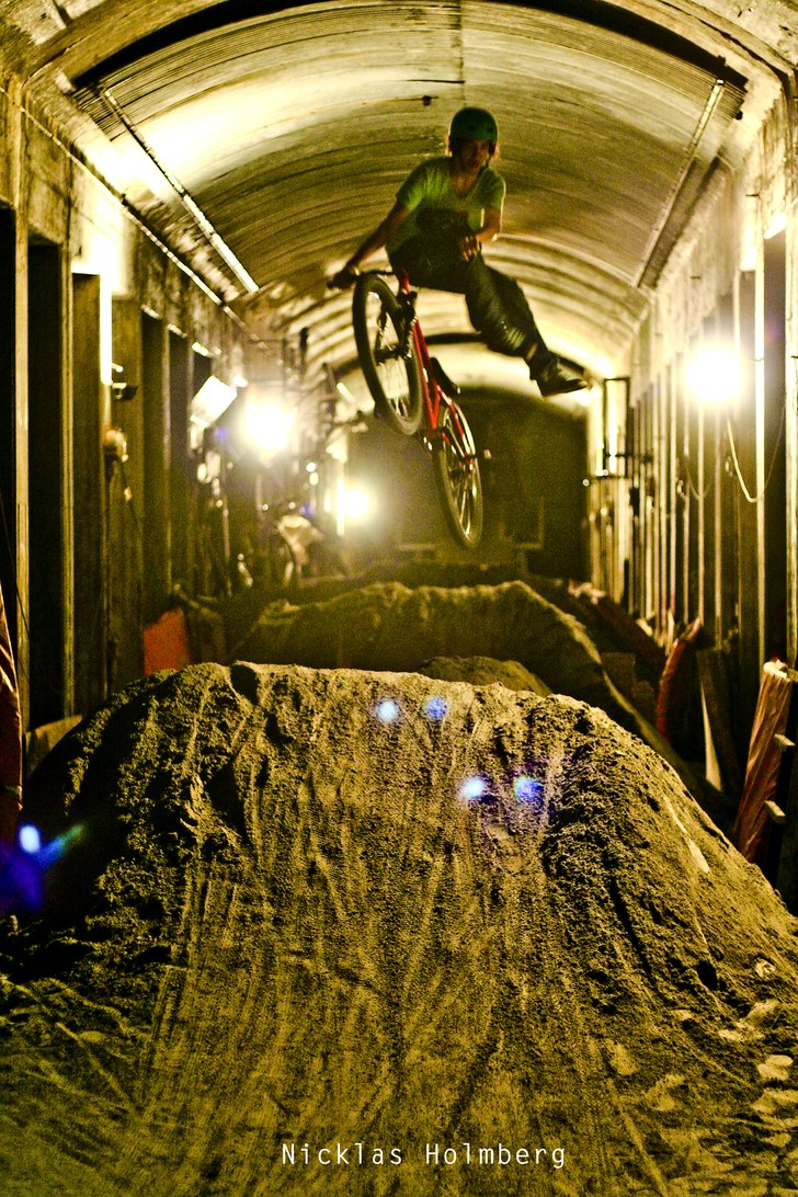 nicklasholmberg.se. Foto: Nicklas Holmberg. Åkare: Ja vem kan du vara!.