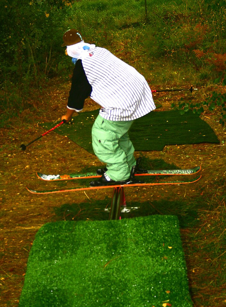 Putar med mammaröven.. 
. Foto: Micke Sandgren. Åkare: Stellan.