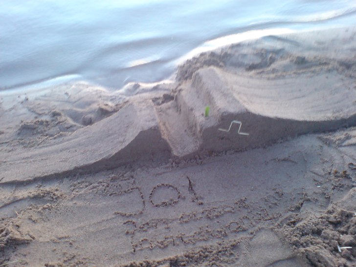 JOI jump in sand :P. Foto: mathias burestam.