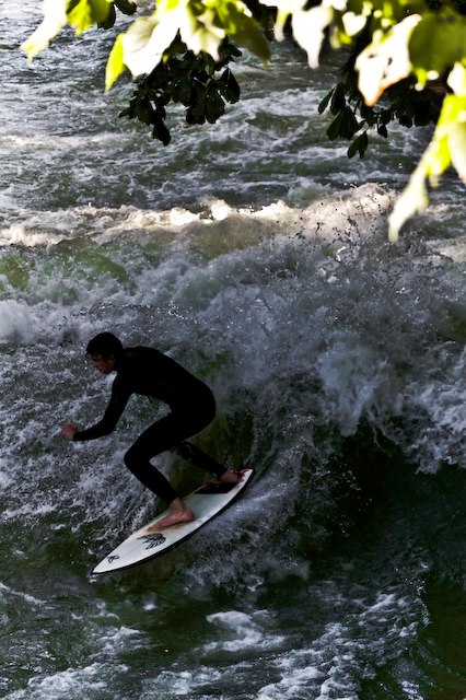 Standing wave in the city centre of Munich. Foto: David Grahn. Åkare: unknown.