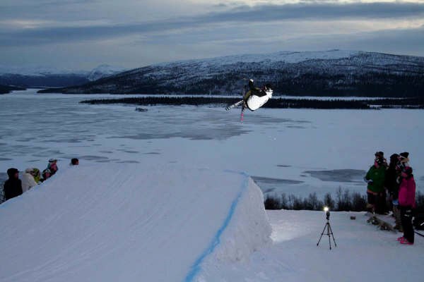 Cork 900, på första campet i Tärnaby.. Foto: Daniel nordstrand. Åkare: Emil Westman.
