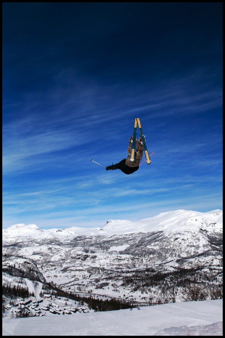 superman frontflip. Foto: Elin Pedersen. Åkare: Oskar Pedersen.