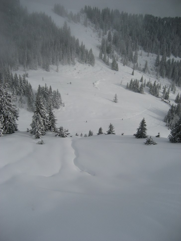 Tidigt på morronen efter ett 60cm:s dump. Foto: J.Lindroos.