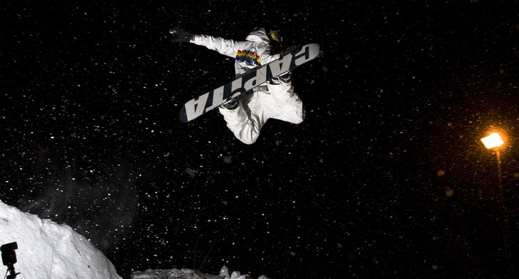 Stalefish grab på egenbyggd kicker i den lokala . Foto: Anton Svanborg. Åkare: Pontus Zetterlund.