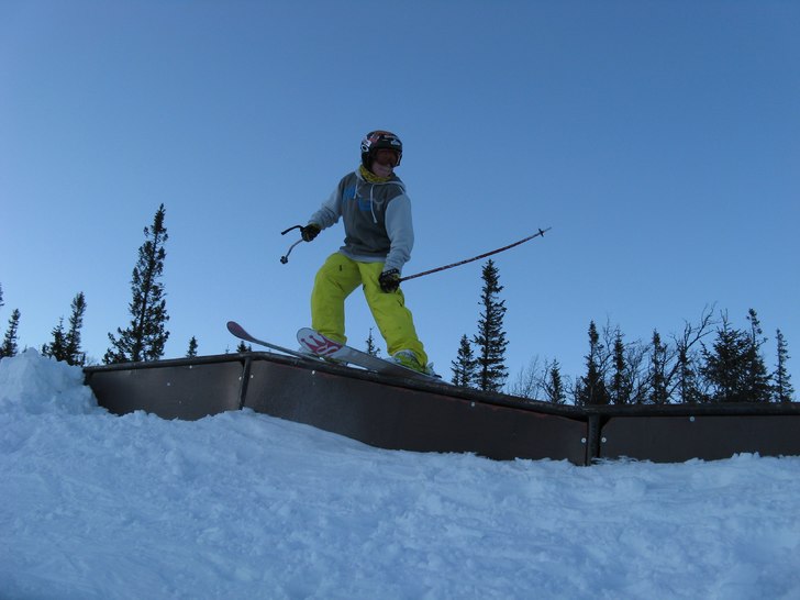 Tog ett kort på ica som chilla på boxen.. Foto: Tommie (jag). Åkare: Ica Pöjjken.