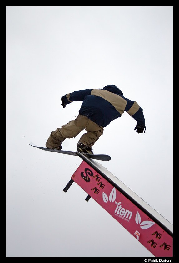 Rock-to-fakie med mega press.... Foto: Patrik Durfors. Åkare: Jonathan lindhe.