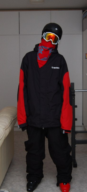 -_-. Foto: Lillebror. Åkare: Jag.