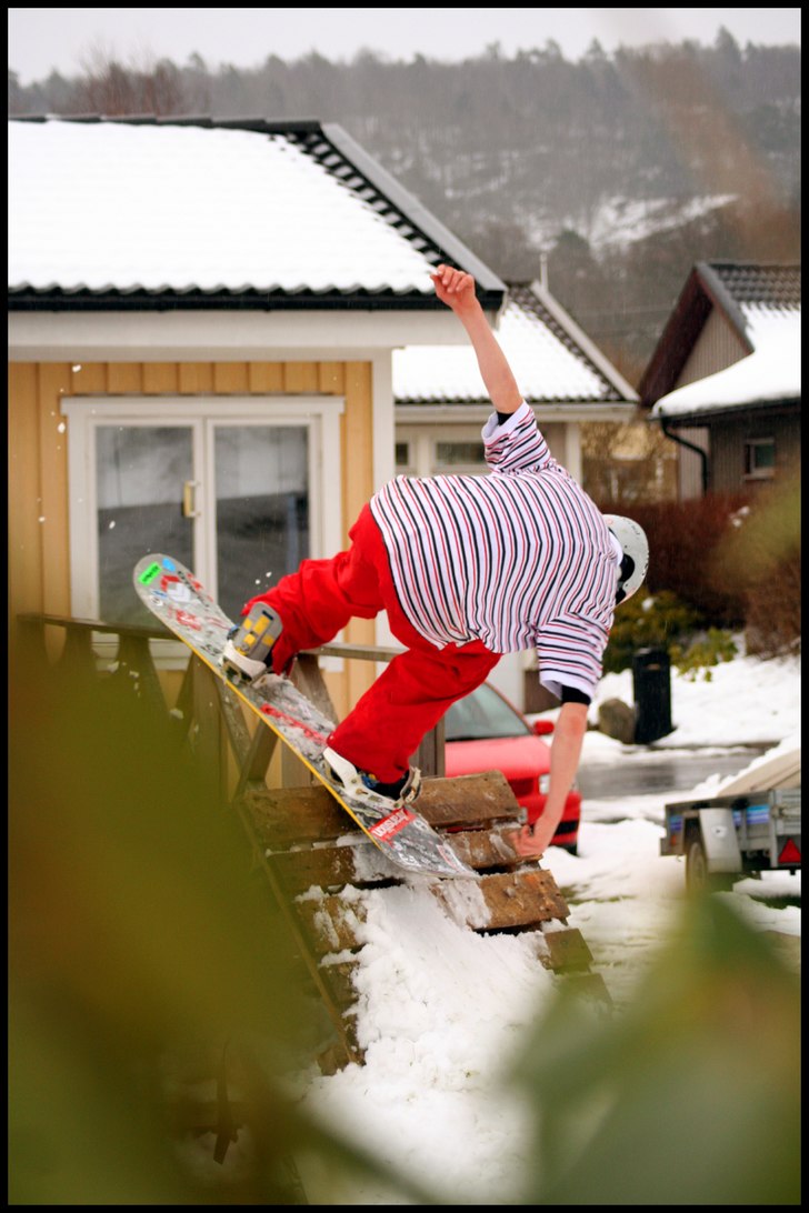 Trädgårdsjibbing under påsklovet :). Foto: Joakim Croy. Åkare: Rickard Croy.
