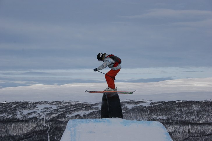 rainbow rail!!. Foto: jenny wetterö. Åkare: isac wetterö.