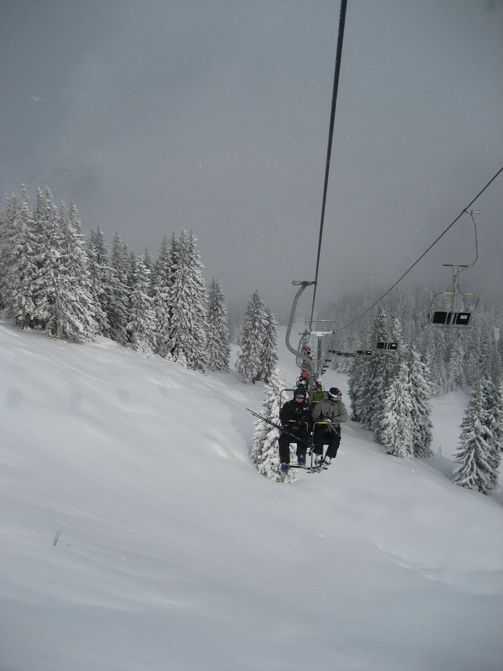 Tidigt en morron efter ett 60cm:s dump. Foto: J.Lindroos.