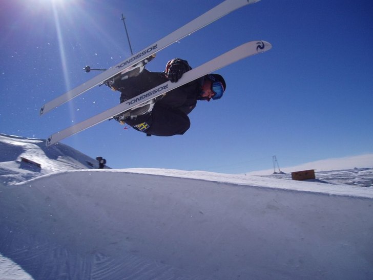 var på landslagsläger med freestyle landslaget, . Foto: Pelle Hjertman. Åkare: Emanuel Hedvall.