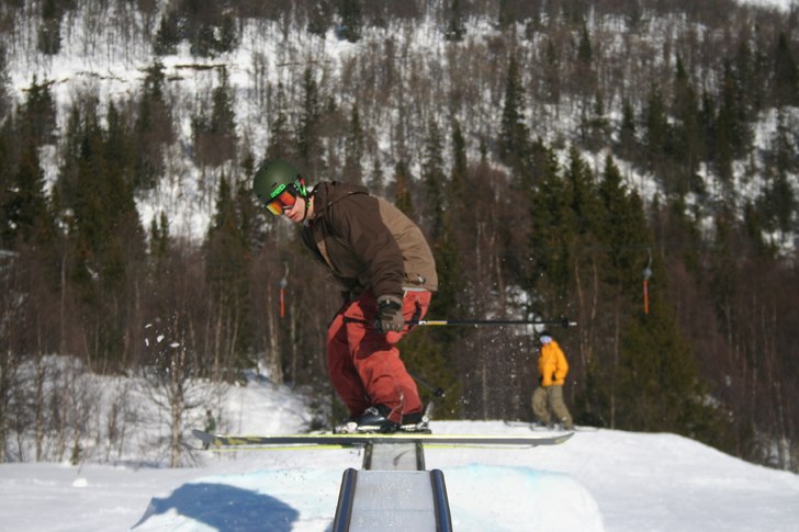 en solig dag i bräcke. PS (jag var nära på o k�. Foto: Fredrik Eriksson. Åkare: Kenneth Jonsson.