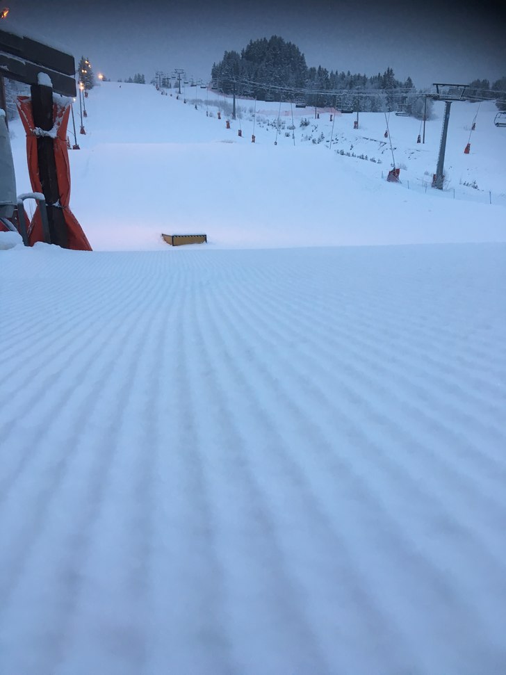 10 cm nysnø og 2,5 minus!
Perfekte forhold i Kong.