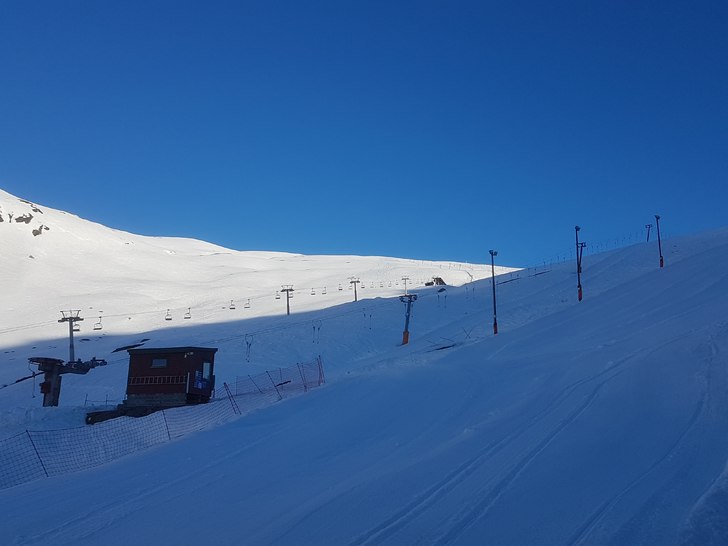 Søndag
På sesongen siste dag er det sol, vindsti.