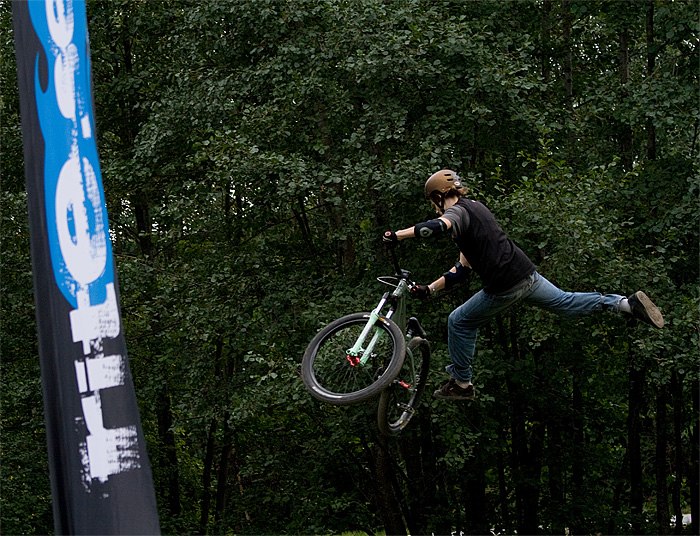 Skogås Bikefight. Foto: Kenneth Einars. Åkare: Alexander Bäckvall.