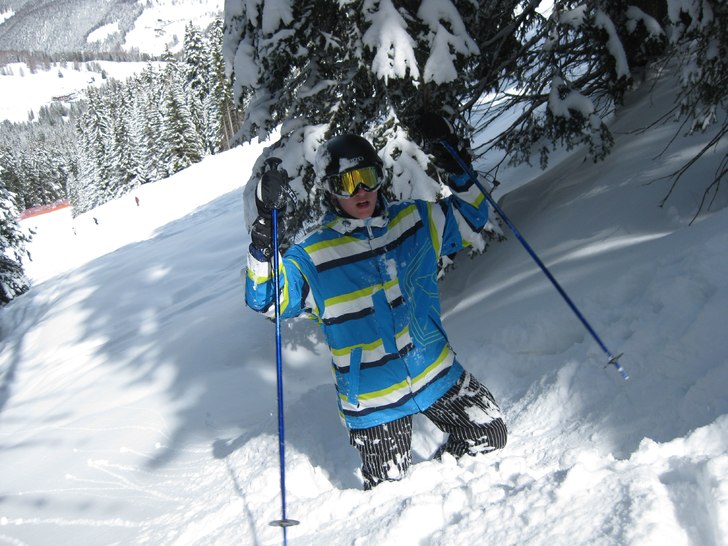 Niclas har precis ramlat på en skogstur i berget;. Foto: Fredrik Ekman. Åkare: Niclas Ekman.