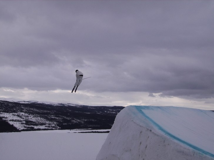 Stoffa, double nosegrab i Åre.. Foto: Marcus Högberg /extremecover.com. Åkare: Christoffer Aldell /extremecover.com.