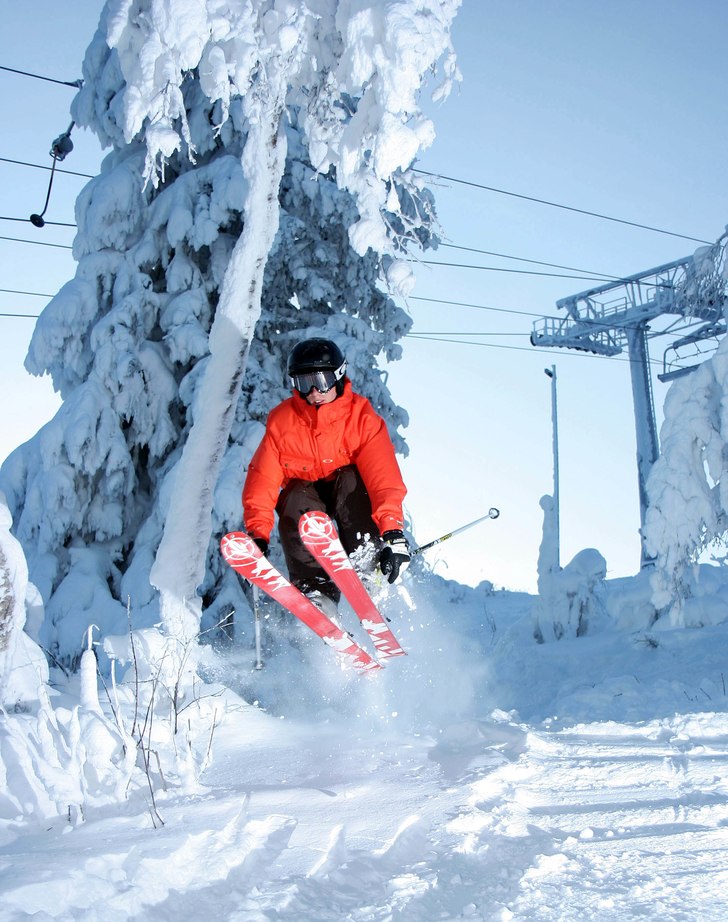 Efter ett dump på runt 35 cm letade vi oss lite u. Foto: Victor lindgren. Åkare: Tom Olofsson.