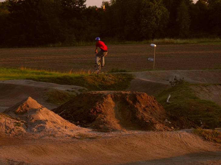 jag gör inget speciellt! men bilden är fin:P. Foto: david öst. Åkare: marcus haagensen.