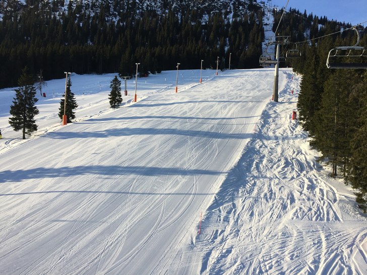 Alle løyper og heiser går
Vi har plenty med snø.