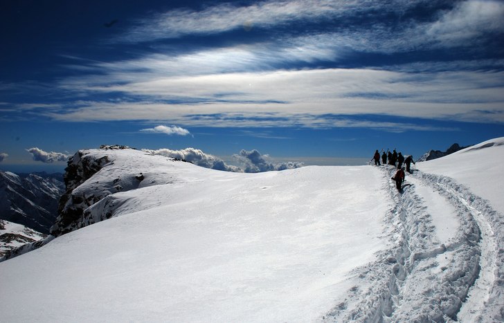 På väg ut i pow pow.. Foto: Johan Weimer. Åkare: Många olika men ingen åker..