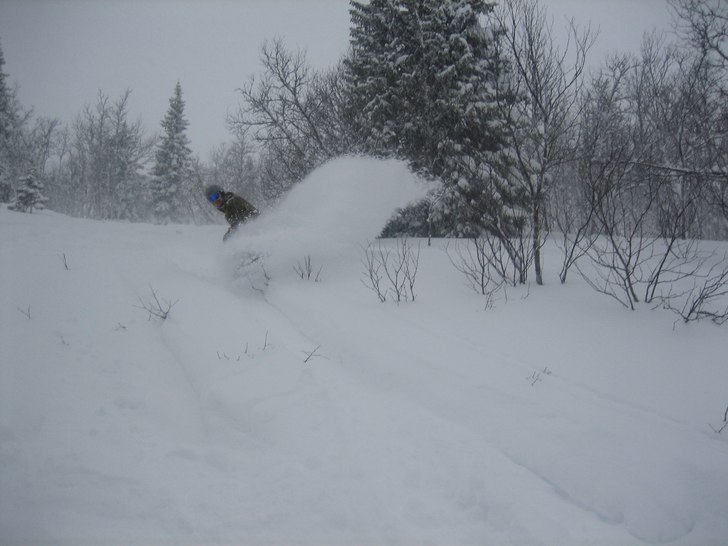 Sjukt mycket snö!!. Foto: Marcus Jarlö. Åkare: Tobias Rydberg.