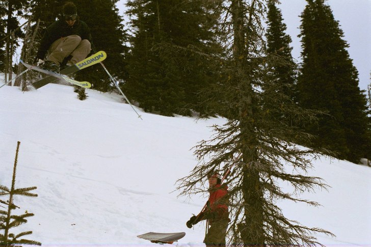 Hoppning på baksidan av Mt Roberts. Foto: Tobias Kristiansson. Åkare: Kristofer Karlsson.