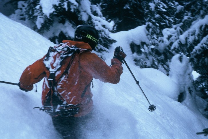 Bottenlöst puder i rännorna vid Chalbersäss. Foto: Lars Hansson. Åkare: Lukas Welander.