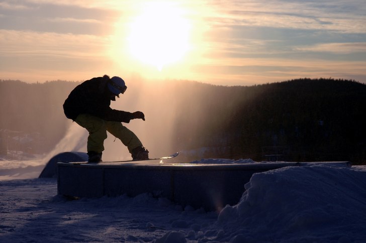 Fs tailslide. Foto: Daniel Rönnbäck. Åkare: Adde.