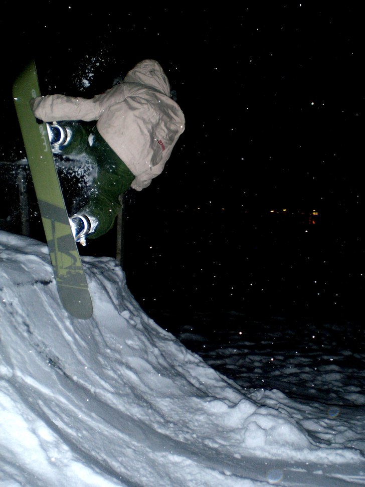 Det var äckligt kallt men vi var ute och rippade. Foto: Jag. Åkare: Patrik.