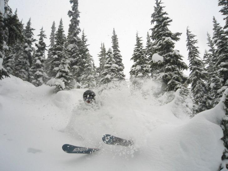 Snöig dag i skogen :). Foto: Alexander Thurban. Åkare: David Clemensson.