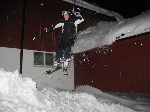 Drog ett drop med blades, Danne fotar bra som vanl. Foto: Danne Nyrrlandär. Åkare: Melker Einarsson.