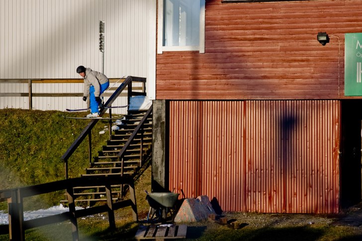 Inspelning av kommande vinterns skidfilm har redan. Foto: Gustav Wennerström. Åkare: Marcus Petersson.