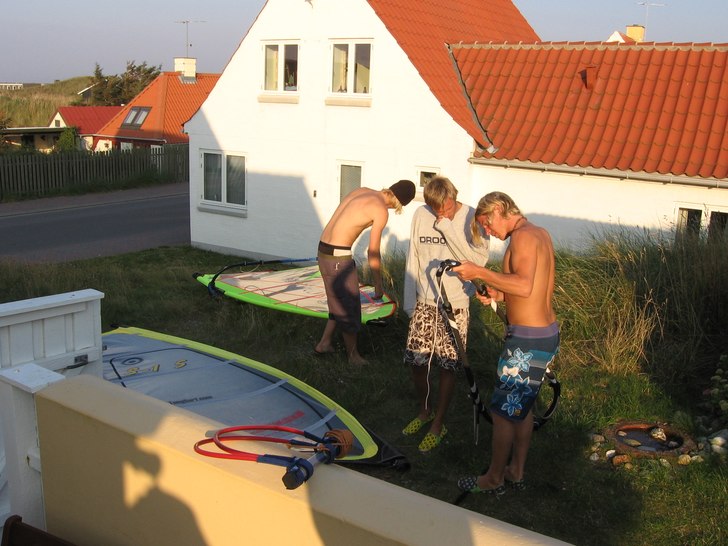 materialvård i mitten av september på jylland.. Foto: göran persson. Åkare: olle, rex o kalle.