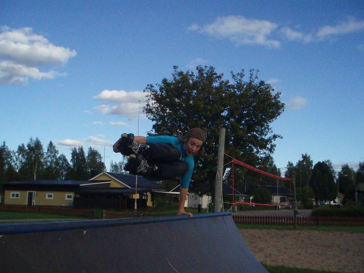 Jag kör nån handplant eller nåt. Foto: Löken tror jag. Åkare: Jag.