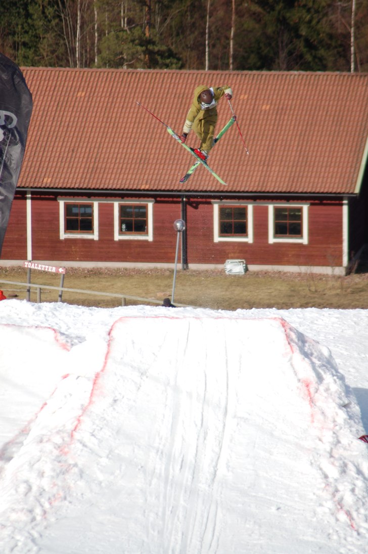 5 med påbörjad nosegrab. Foto: Johan från västerås ;P. Åkare: Me.
