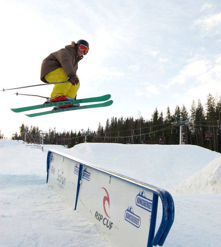 seg 1:a över 5metersrailen i Kungsberg.. Foto: Valter Olsson. Åkare: Elov Olsson.