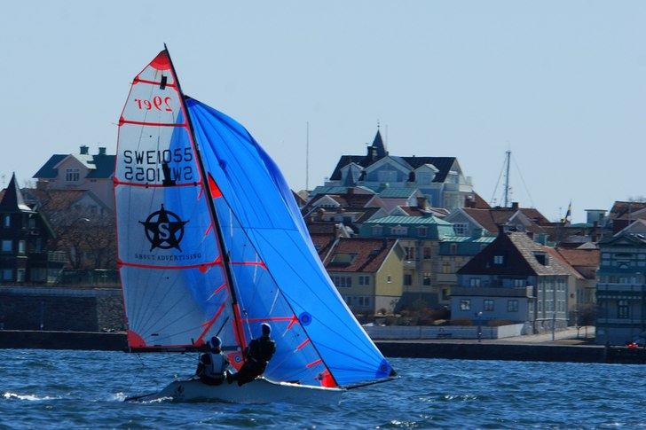 Läns i full fart in i hamnen.... Foto: Okänd. Åkare: Fredrik & Vidar.
