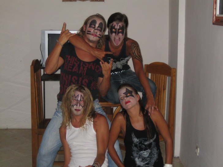 helloween på bali... så de va bara o bli rock. Foto: nån full jävel. Åkare: KISS-Crew.