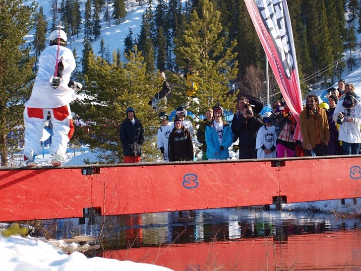 Ett av momenten på stadium railjam, här äver va. Foto: -. Åkare: Cristopher Hjälmeby.