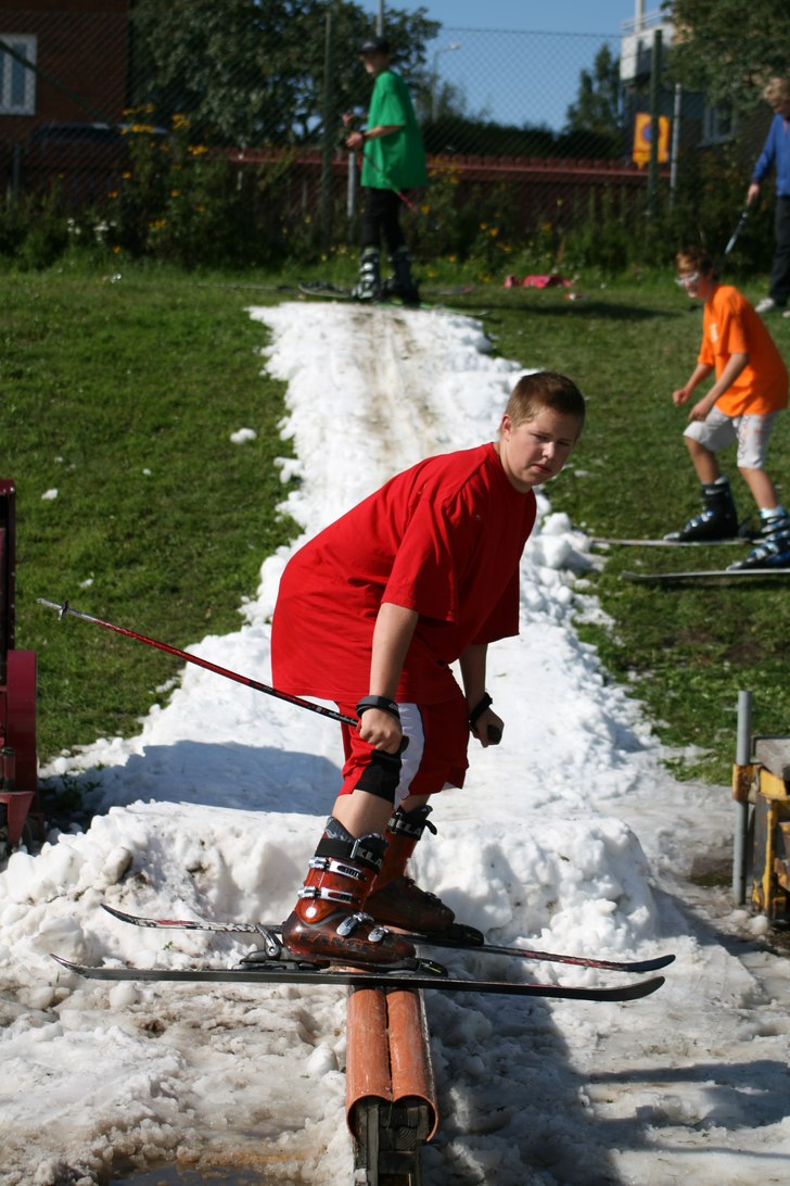 summerrail. Foto: Alex Sverin. Åkare: Niklas Roginder.